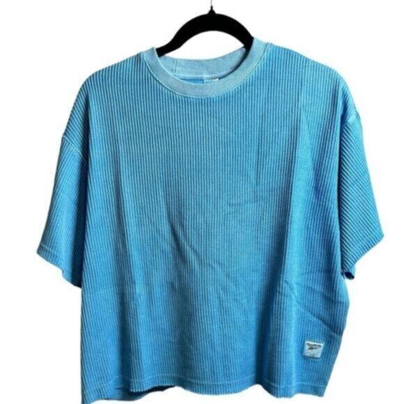 NWT Reebok Women’s Blue Ribbed Short Sleeve Box Crop Top  Oversized - Size Small - Picture 1 of 6